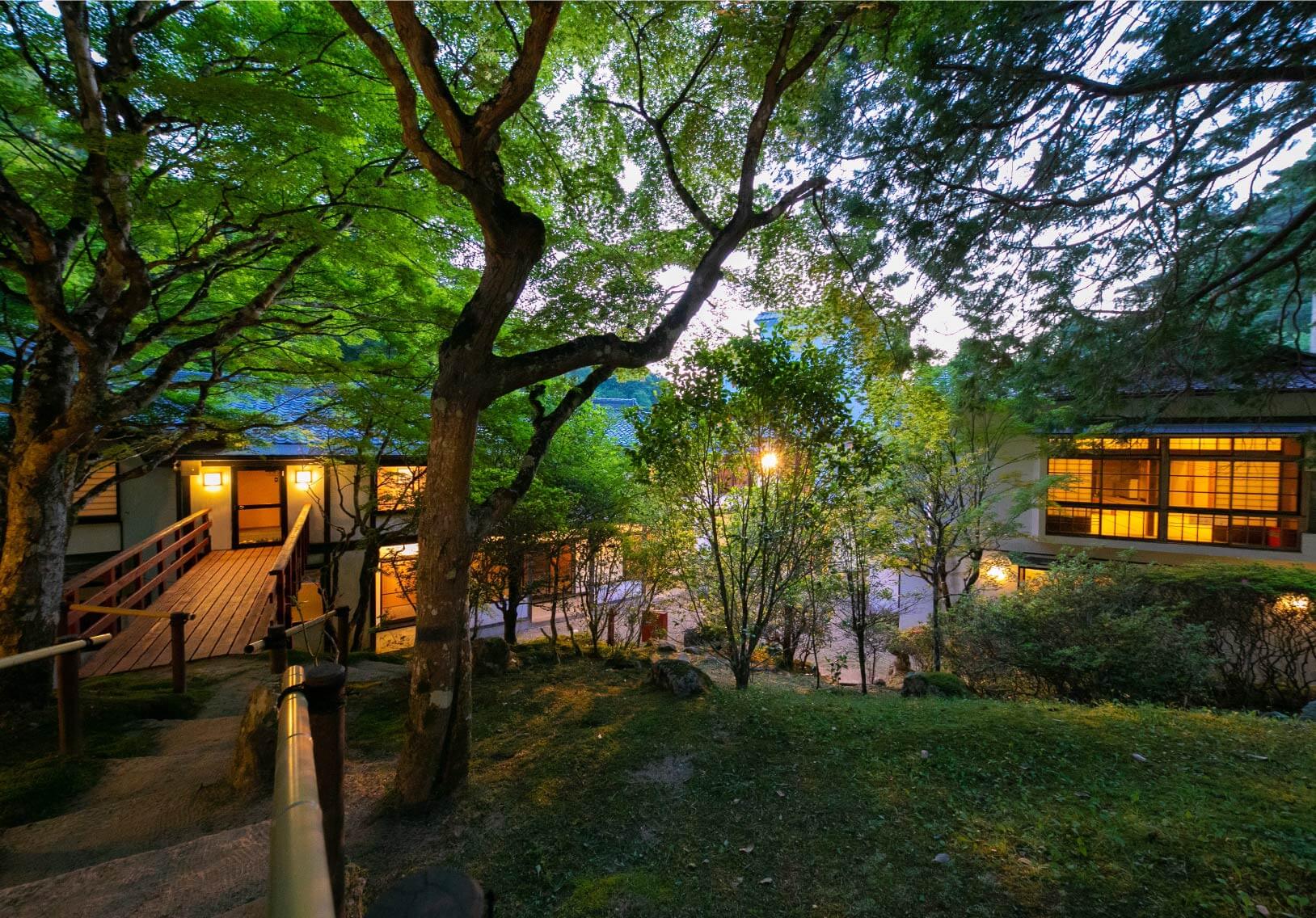 温泉姫路市休養センター│こうでら温泉竹取の湯 香寺荘│公式サイト