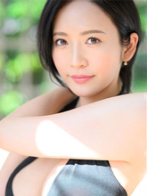 牧村彩香は、30代の豊満熟女AV女優。巨大乳輪の京美人で、Gカップの巨乳！