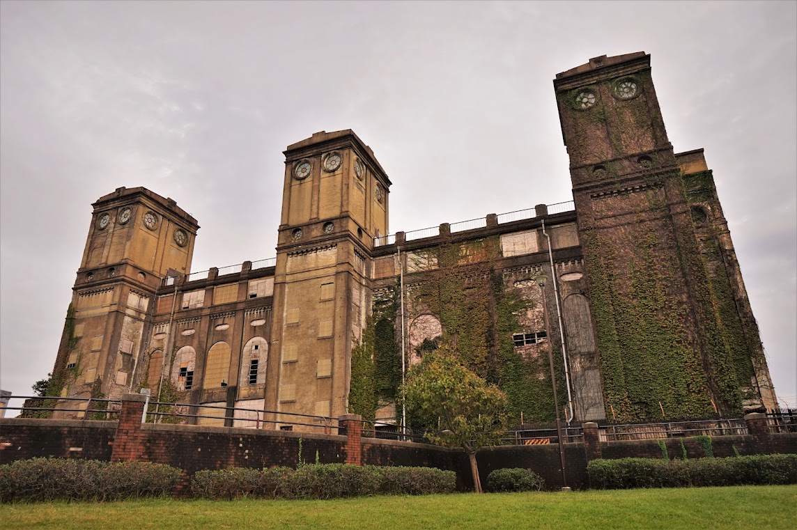 名建築を歩く ジェイ・ヒル・モーガン「根岸競馬場 一等馬見場」