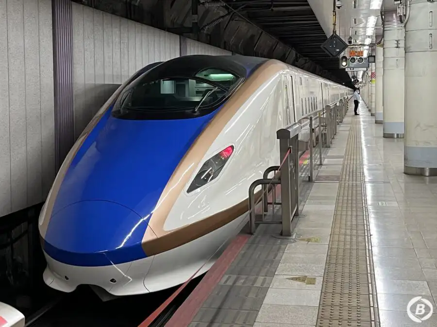 東北・上越新幹線「E4系」どんな車両？ 改良型の2階建て車「Maxとき」で最後の活躍乗りものニュース