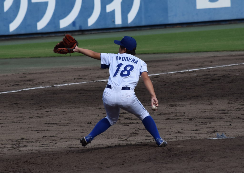 自信失った日から復活 高校時代から話題の126キロ右腕が女子W杯開幕投手に大抜擢 | Full-Count