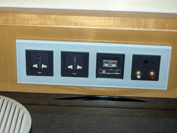 Amazon.co.jp: TESSAN 変換プラグ