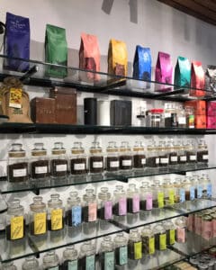 街中？空港で買う？インドのおすすめお土産５選！の巻 - 踊らないインド人と踊る日本人〜日印国際結婚ライフ