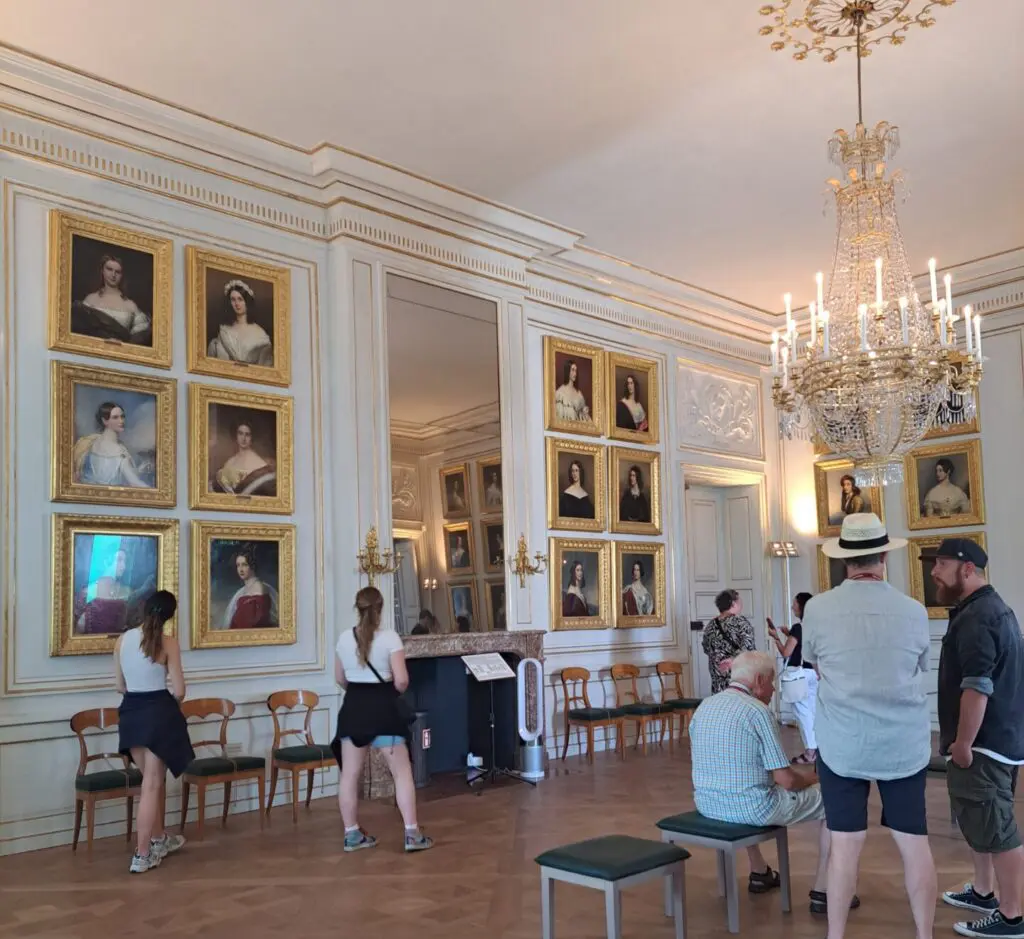 ニンフェンブルク城の観光情報 歴史・料金・行き方・営業時間- HowTravel