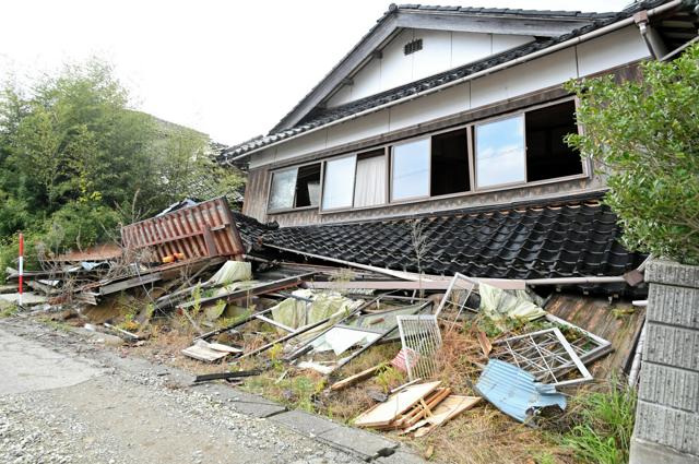 神戸大陸「新聞社の１日に密着」