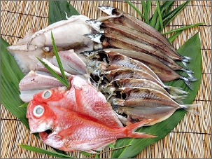 創業明治３年 ドライブイン なぎさや ～お食事・おみやげ・団体昼食・ご宴会～