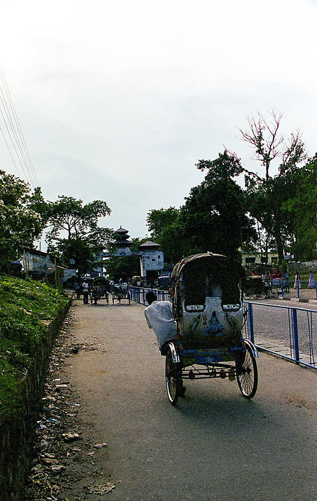 「一帯一路」に対抗する日・インドの戦略構想：日経ビジネス電子版