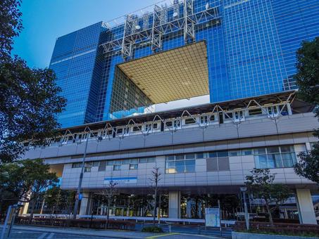 ゆりかもめ線「テレコムセンター」駅のエントランス の写真素材90269120- PIXTA