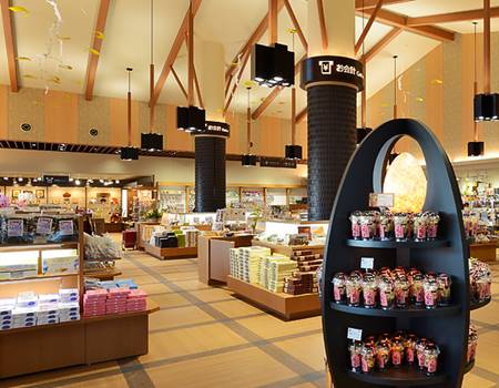 大涌谷くろたまご館 - 小田原・箱根の人気観光地をご紹介！公式 観光フリーペーパー『旅うらら』