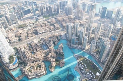 未来すぎでしょ。ドバイのブルジュ・ハリファを取り囲む巨大リングの構想ギズモード・ジャパン