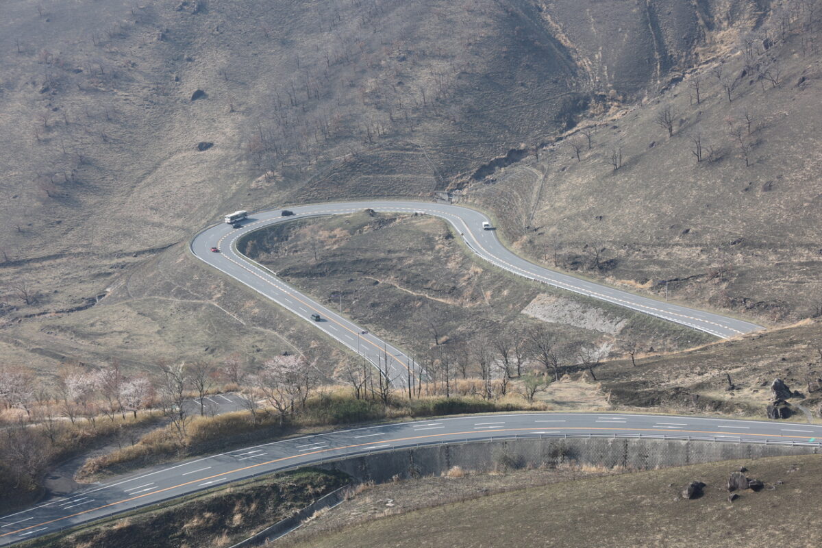 やまなみハイウェイと湯布院の絶景 由布シルキーロードより眺望 県道617号を走って・大分県・くるま泊の旅: くるま泊で行く日本の風景