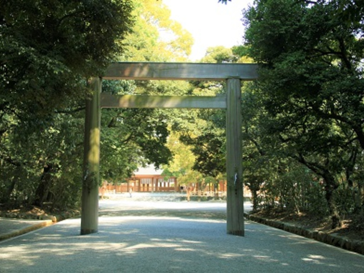 食べ歩きスイーツやご当地グルメも。熱田神宮エリアの魅力を発信する新スポット「あつたnagAya」がオープンことりっぷ