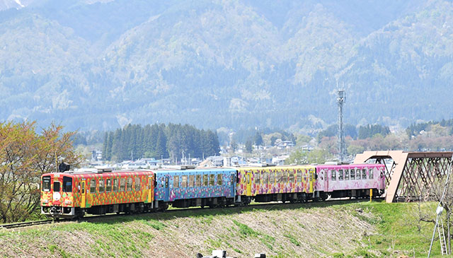 閉店 かんぽの宿 酒田 -