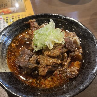 本当の裏路地にあるディープなお店なんですよね～ 路地裏！！うまいものにはトゲがある