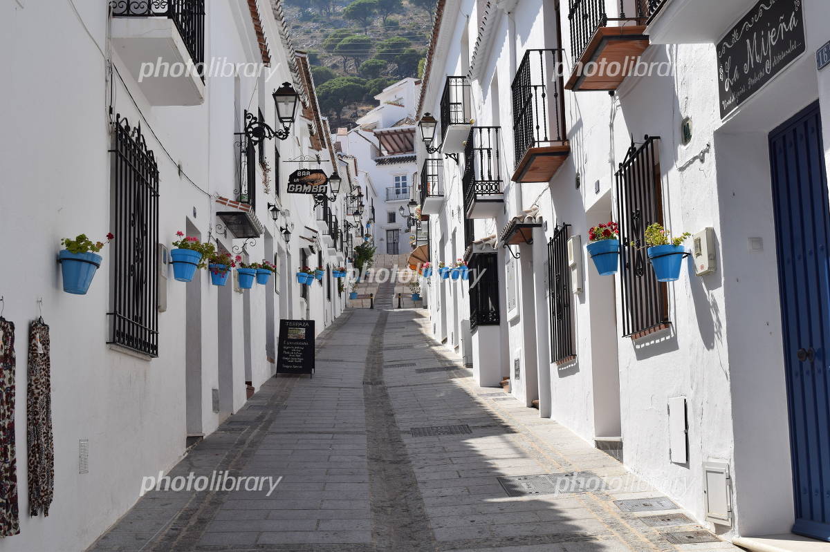 白い家が並ぶミハス！観光も散策も楽しい！スペイン土産もいろいろ！何度でも海外旅行！旅プロおすすめの国