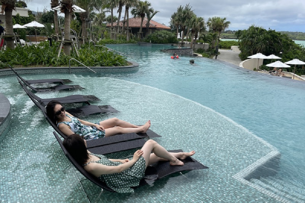 プールサイドバーハイアット リージェンシー 瀬良垣アイランド 沖縄