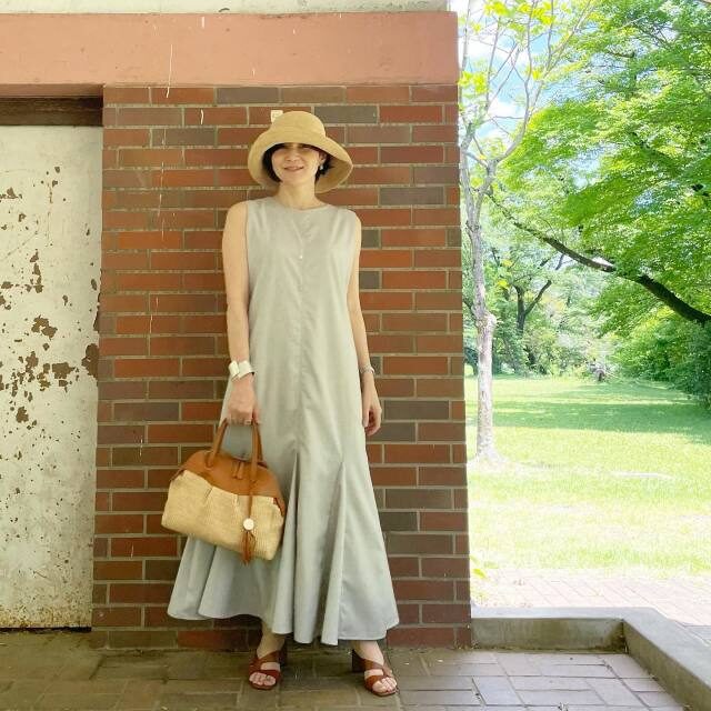 ロングワンピースの夏コーデ34選 1枚でかわいい♡「デートや旅行の着こなし」も紹介 - CanCam.jp キャンキャン