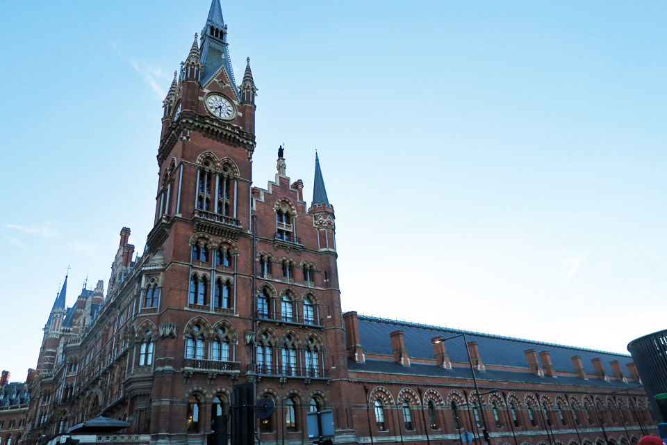 セントパンクラス駅からロンドンへの専用送迎サービス