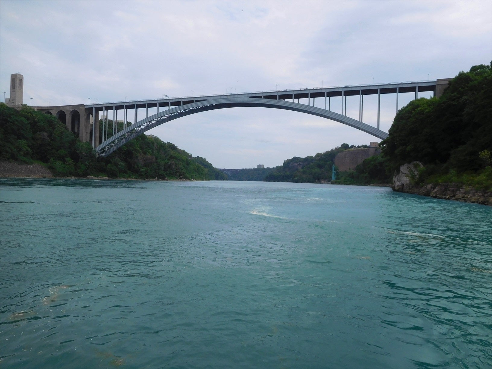 ニューヨーク生活術 🇨🇦カナダ国境を歩いて渡ろう。無料で楽しむナイアガラ最新情報。2023年秋 - ココア リサーチ