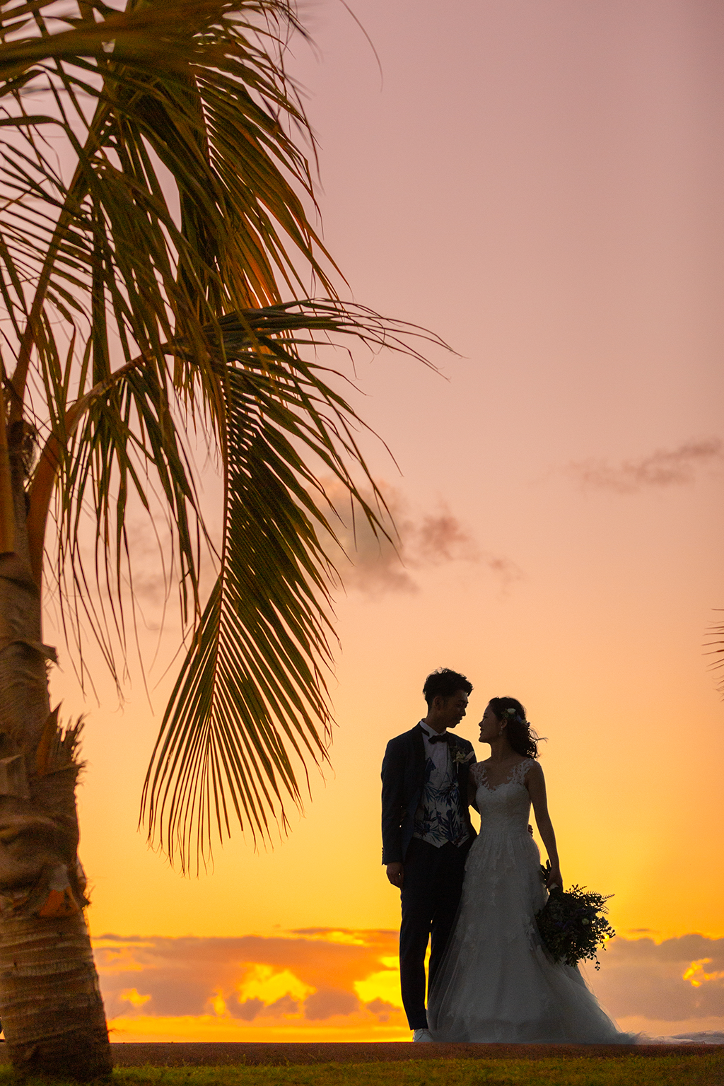 せっかくのハワイウェディングフォトはおしゃれに撮りたい！トレンドの人気撮影スポット、ポージングをご紹介！ - ハワイフォトウェディング・前撮り・結婚式69000円からのアメリカンホリデーズ