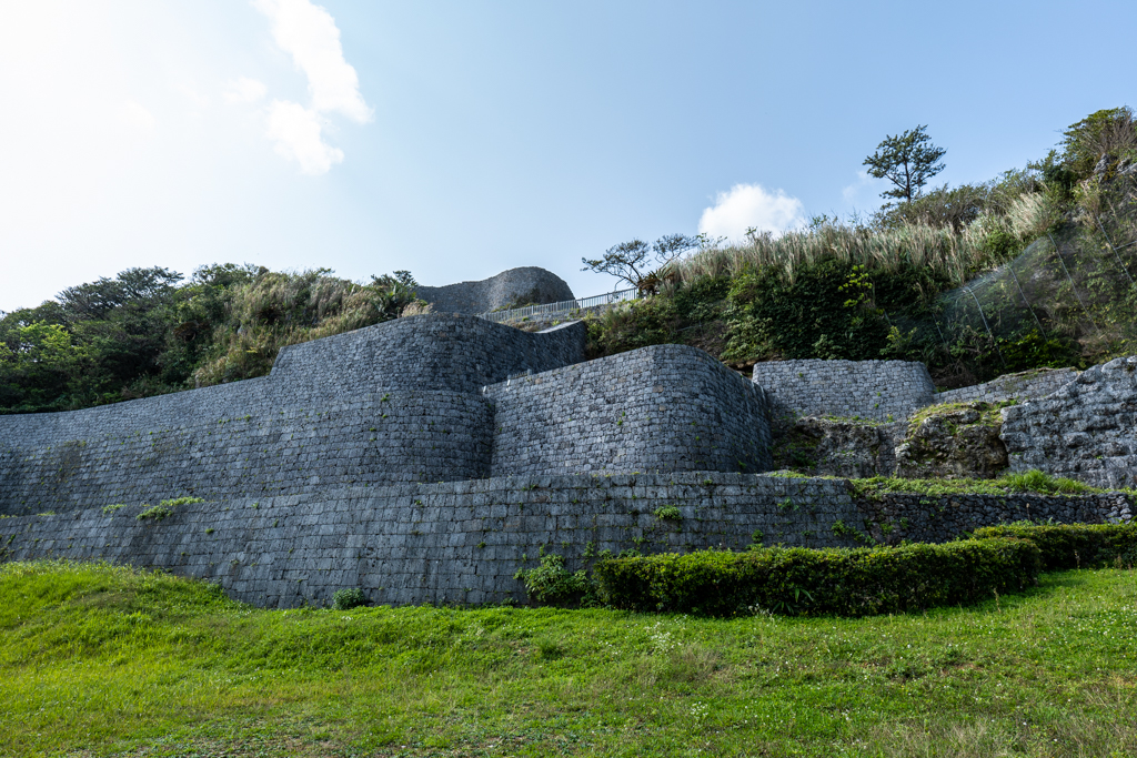 沖縄 琉球の古都「浦添城跡」を訪れよう！琉球の歴史と戦争の歴史の両方を感じる - おすすめ旅行を探すならトラベルブック TravelBook