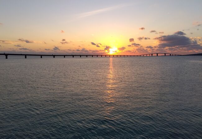宮古サンセットビーチ-宮古島の観光スポット宮古島ツアーズ