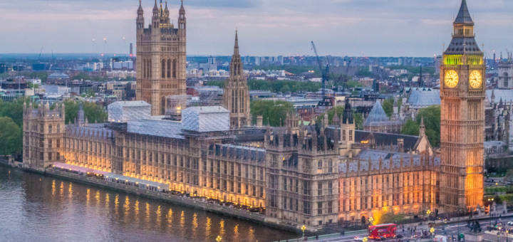 ビッグベン イギリスの国会議事堂の時計台 写真素材1044329- フォトライブラリ