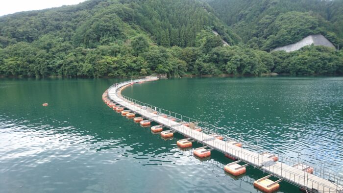 奥多摩湖麦山浮橋絶景事典