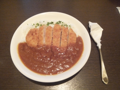 カラオケ、コートダジュールでランチセット！メインディッシュとサラダ！カツカレー美味しい！ - 静岡放浪記だら