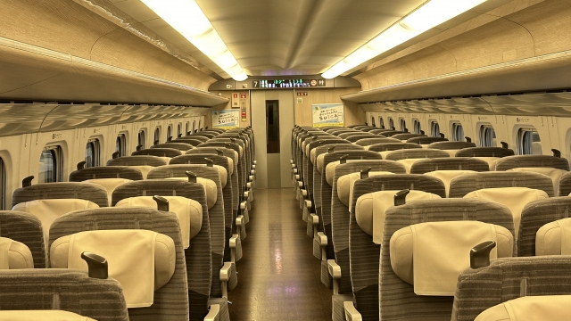 新幹線 電車 の席次は？上座・下座について 第40回セラピストプラス医療介護・リハビリ・療法士のお役立ち情報