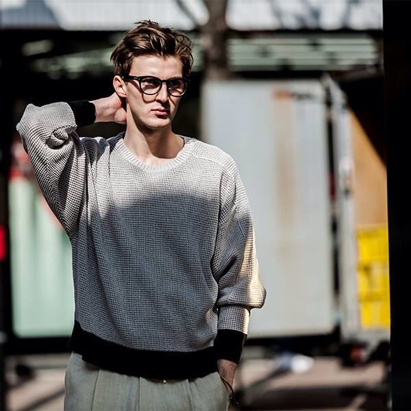 ノームコア」とは？ おしゃれセレブのレディース着こなしコーデ8選 2024年トレンド ハーパーズ バザー