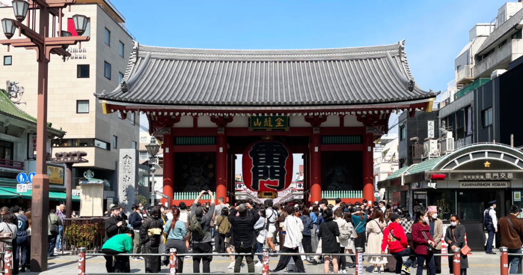 ファイル:Tokyo-metro-Kaminarimon-Sensoji-District-Gate.jpg - Wikipedia