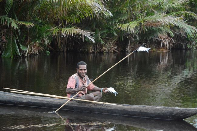 セピック川カヌーサファリ - パプアニューギニア通信