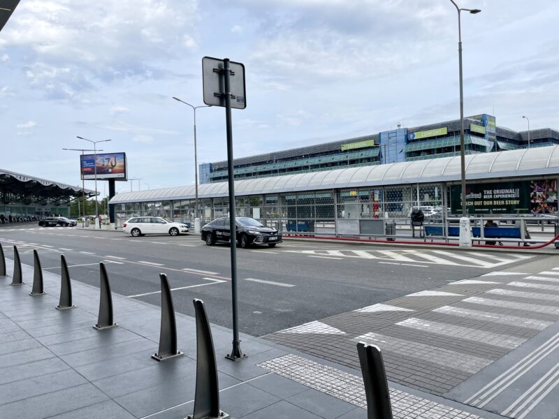 初めて1人でヨーロッパ‼︎ ４ チェコ編１プラハ空港から市内へ │