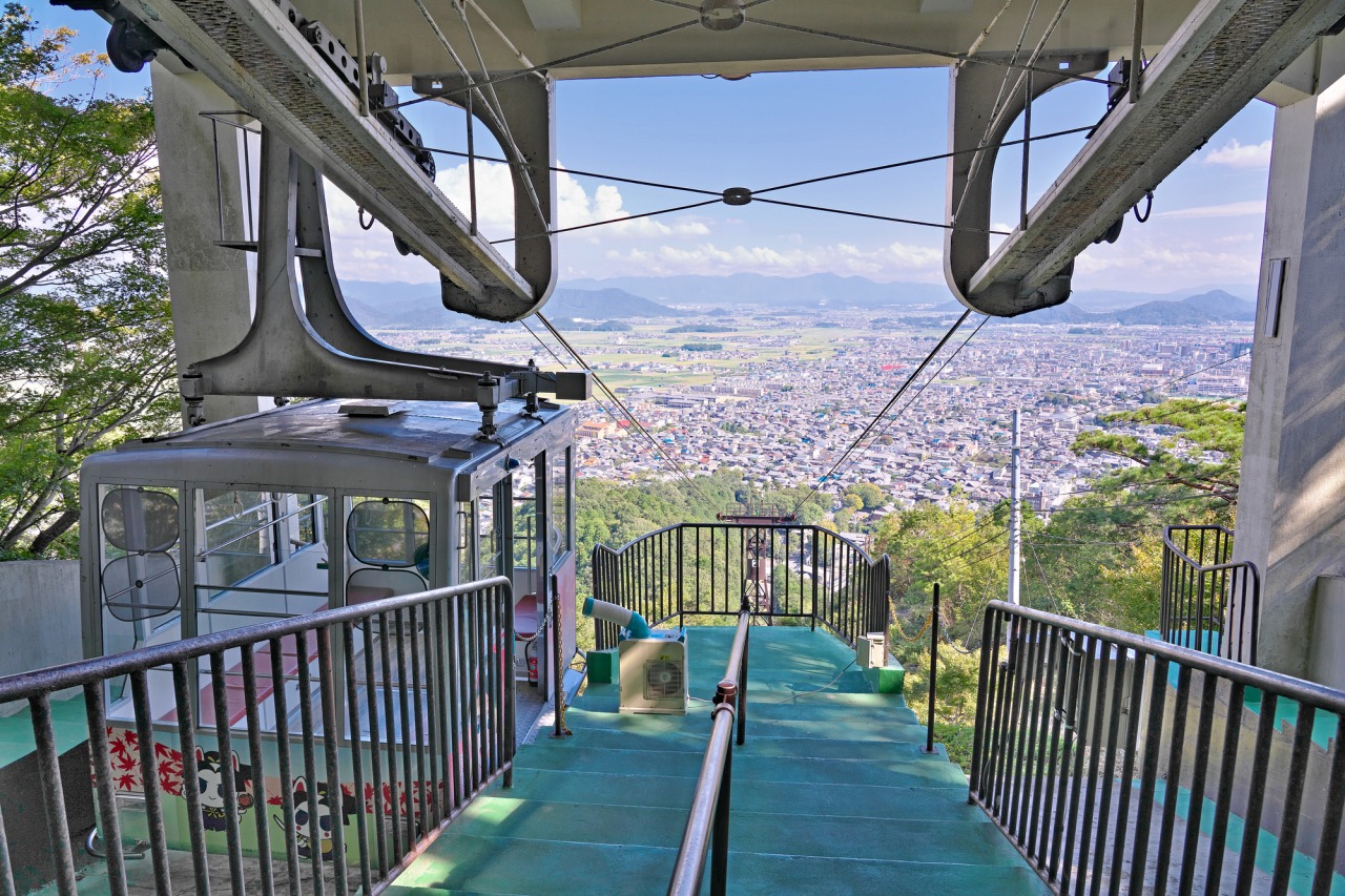 八幡山ロープウェー 琵琶湖国定公園滋賀県観光情報 公式観光サイト 滋賀・びわ湖のすべてがわかる