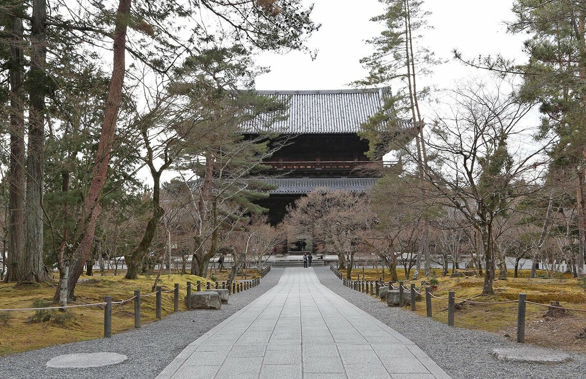 南禅寺三門 さんもん からの眺めは絶景見どころ拝観料や御朱印も京都・哲学の道界隈 地元民が名所旧跡・穴場スポットのご案内