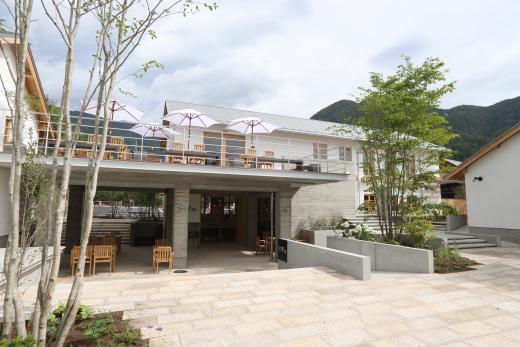 河口湖の富士大石ハナテラス内にある山梨県産の果物の加工品専門店🍑🍇ぶたさんが投稿したフォトブックLemon8