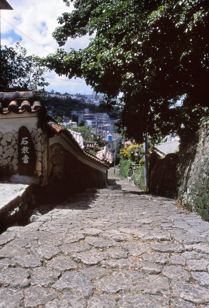 有名な絶景坂といえば、函館の「八幡坂」！異国情緒あふれる冬の「函館」を歩こう！Drive! NIPPONドライブ関連情報サイト