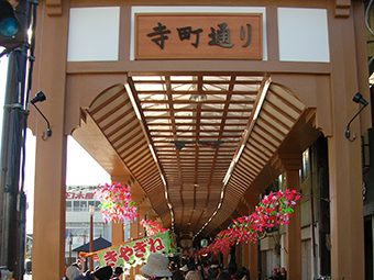 寺町通り商店街の『街角ピアノ』の見学に行きましたマーニャのアトリエ