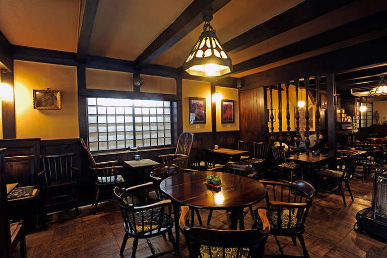 城下町の散策にふさわしい、松本のノスタルジックなカフェ - みちくさガイド