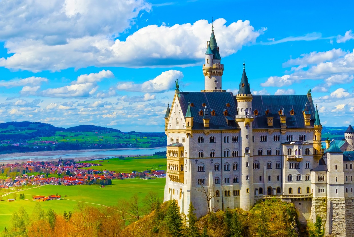 必見！ドイツの名城ノイシュバンシュタインを造った人物とは