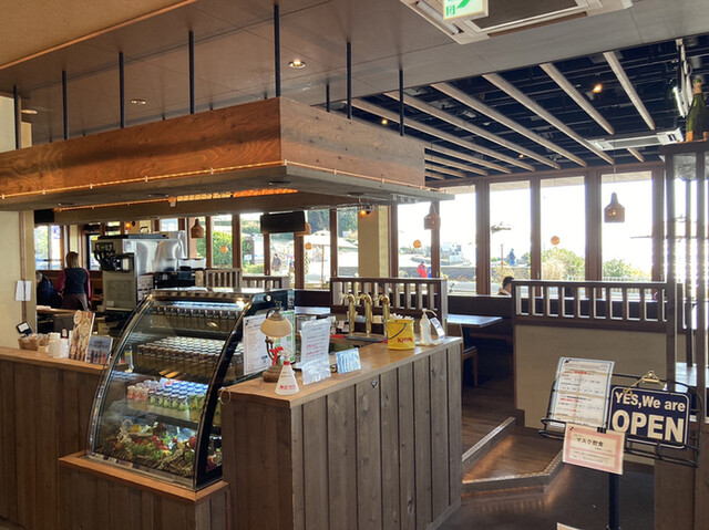 稲村ヶ崎温泉〜脳天ダンクの衝撃、海に誘拐されるビフォア・サンセットの湯 - 湯遊白書〜そこに温泉があるから