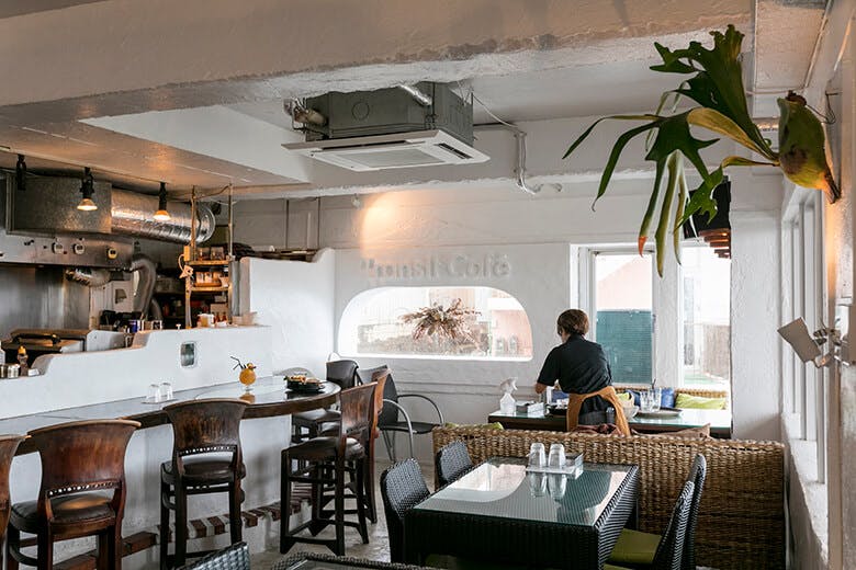 トランジット・カフェ琉球の島