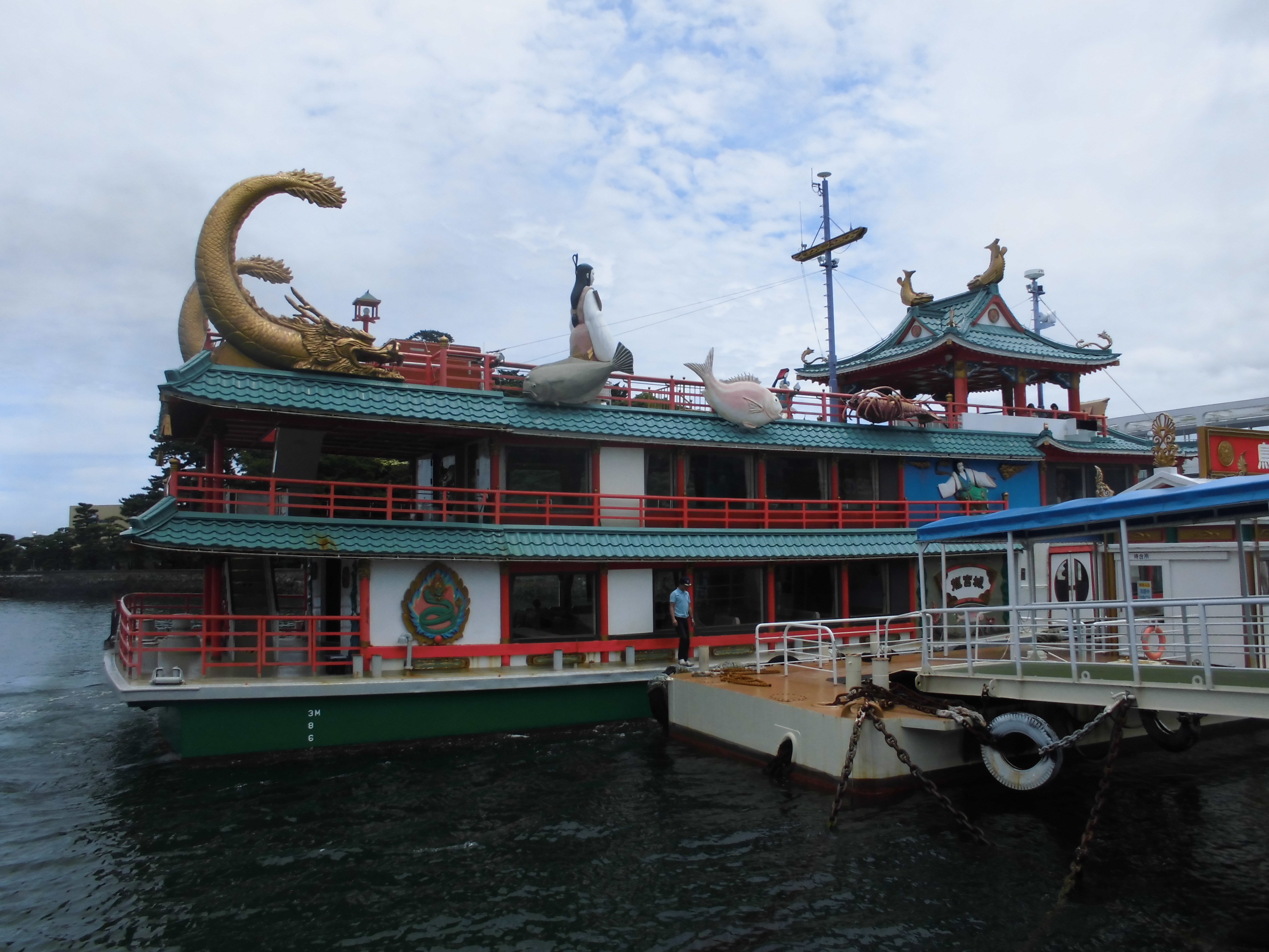 観光遊覧船「竜宮城」で楽しんで下さい。 - 鳥羽湾めぐりとイルカ島のクチコミ - じゃらんnet