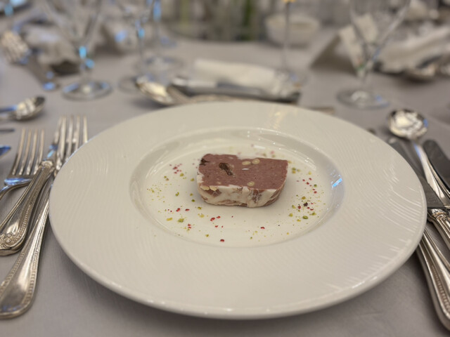 ゼクシィ キャメロットヒルズの結婚式 口コミ・評判をみよう