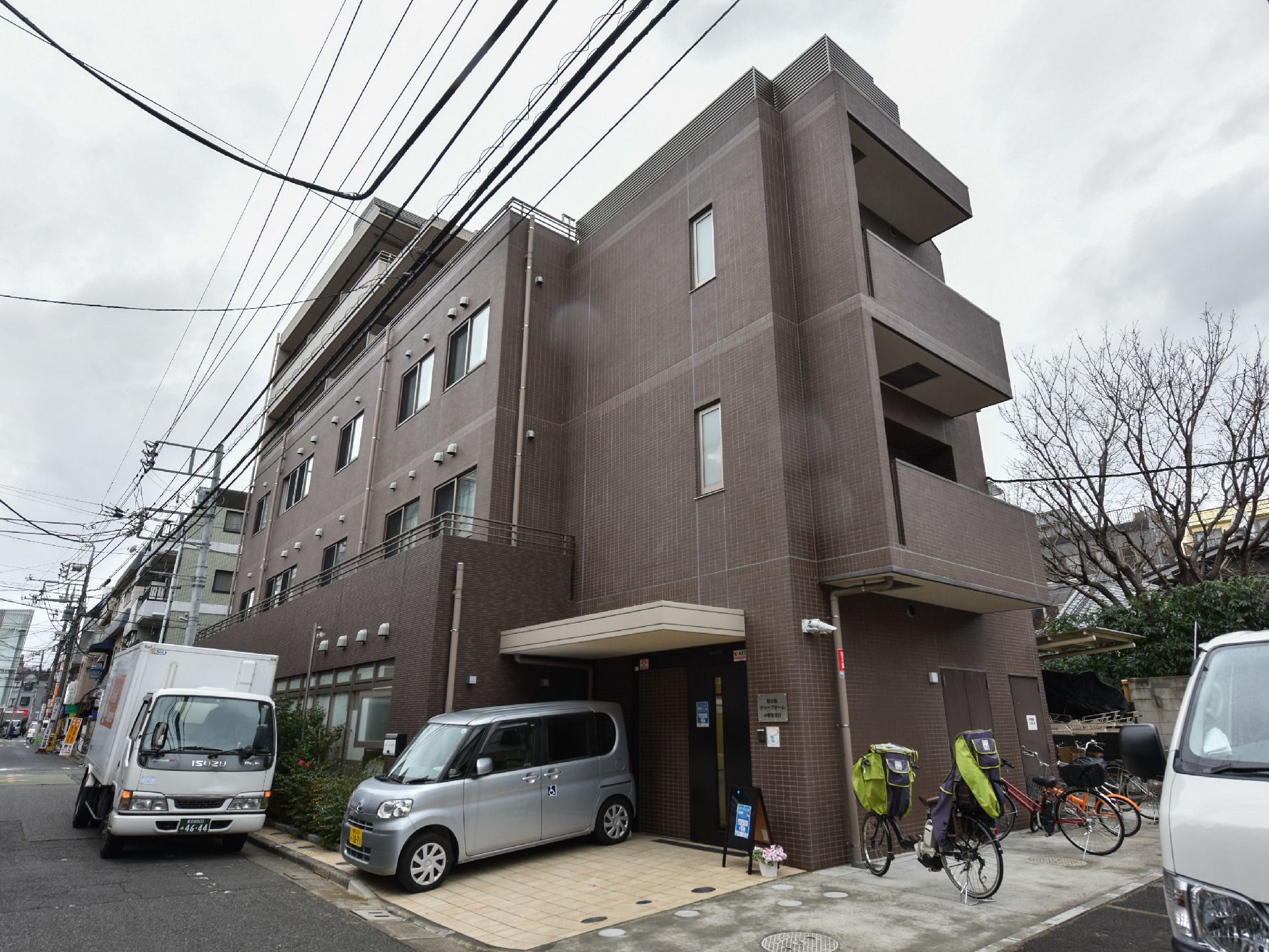 新橋駅から老人ホームを探す ｜ 有料老人ホーム情報館