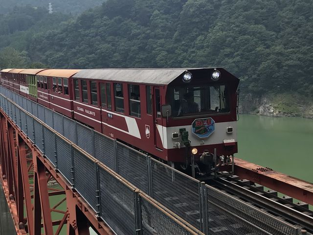 絶景の奥大井湖上駅とわかりにくい駐車場への行き方ジャーニーメン