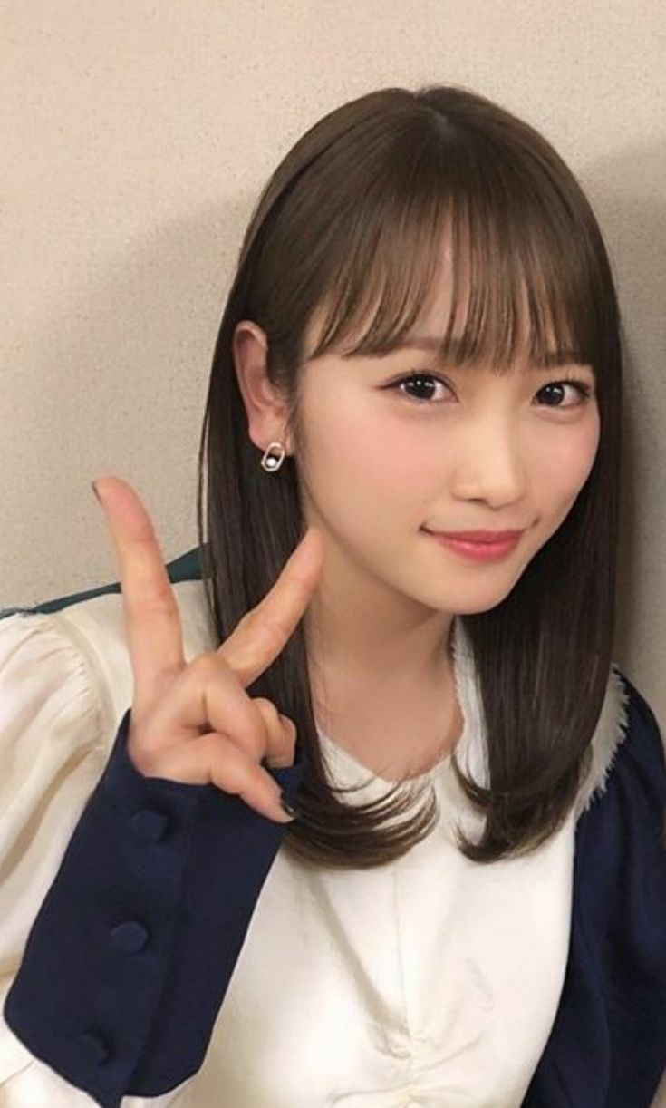 始球式名場面】美女が赤面大暴投！ 女優・川栄李奈さんのハニカミ始球式 | Full-Count