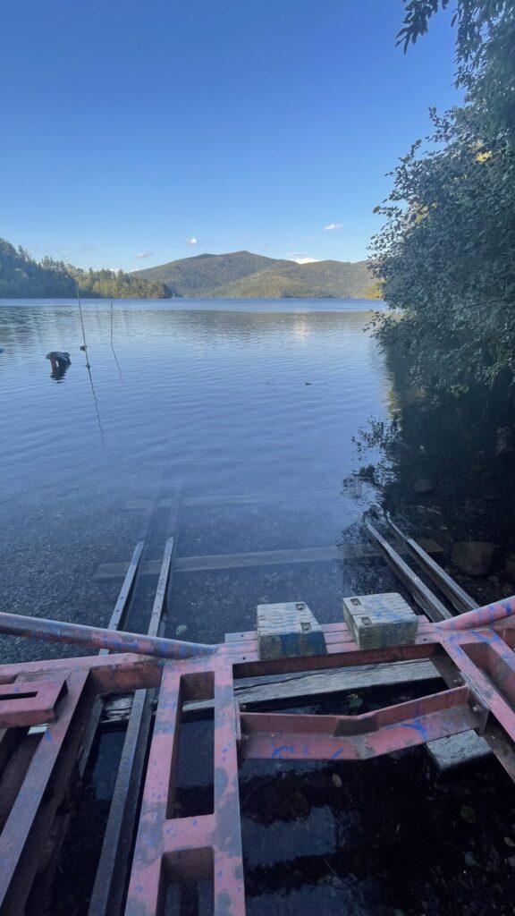 人気の湖底線路への行き方。 鹿追町・扇が原展望台・駒止湖 方面からのver湖底線路とは通称なので、案内看板はありません。迷う方続出なので、参考にしてください。1: