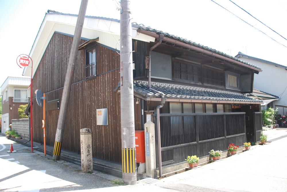 東大阪・八尾 発着 7月31日 水お一人様13,800円！彦根城城下町散策と近江牛を食べる‼️ひまわり畑で感動のひととき。 添乗員付き